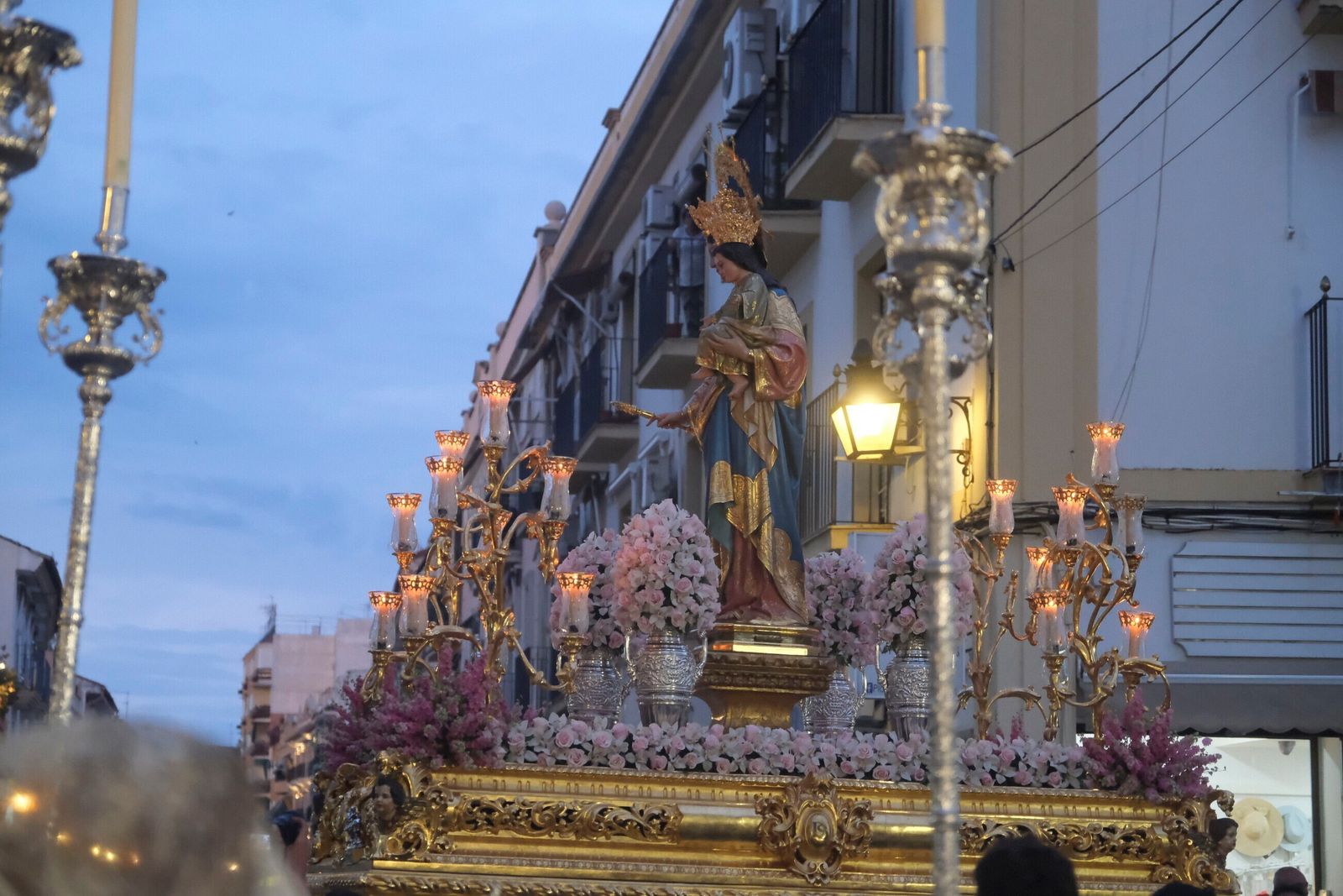 La procesión de María Auxiliadora de Córdoba, en imágenes
