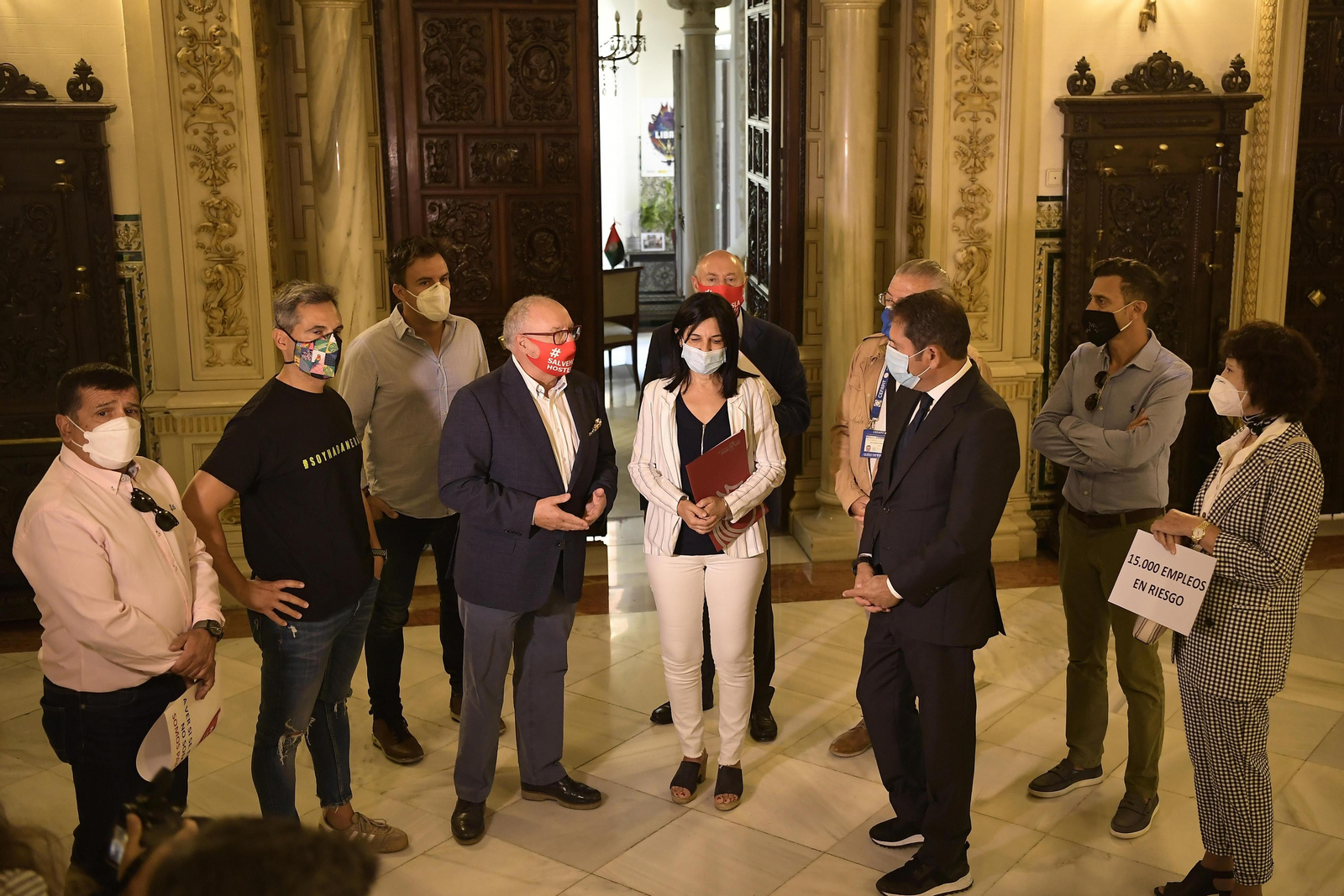 Fotos: El turismo se manifiesta en Granada