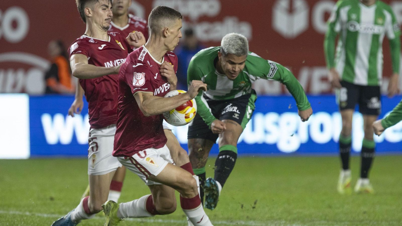 Murcia-Betis: resumen y goles del pase verdiblanco a octavos de final de la Copa del Rey