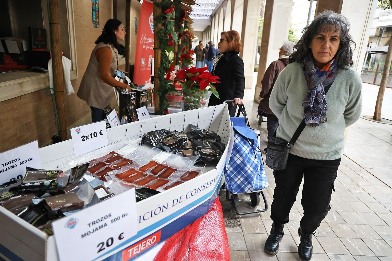 Muestra de aceites y quesos en la Diputación de Huelva (38)