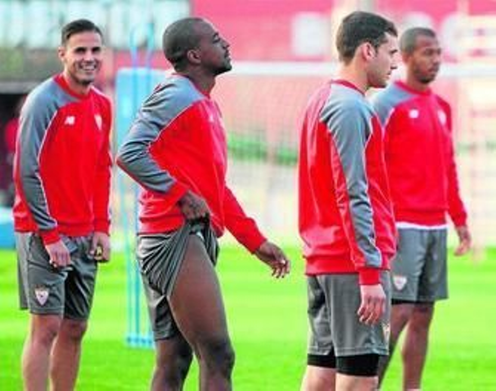 Luismi, Kakuta, que volvió a una convocatoria y apunta a la titularidad, Cristóforo y Mariano, que descansa.