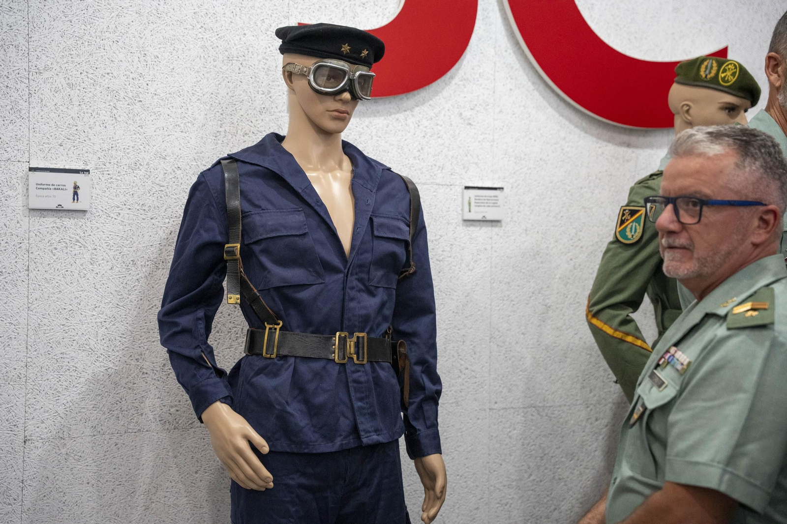 Exposición en Almería 'La Legión a través de sus uniformes'