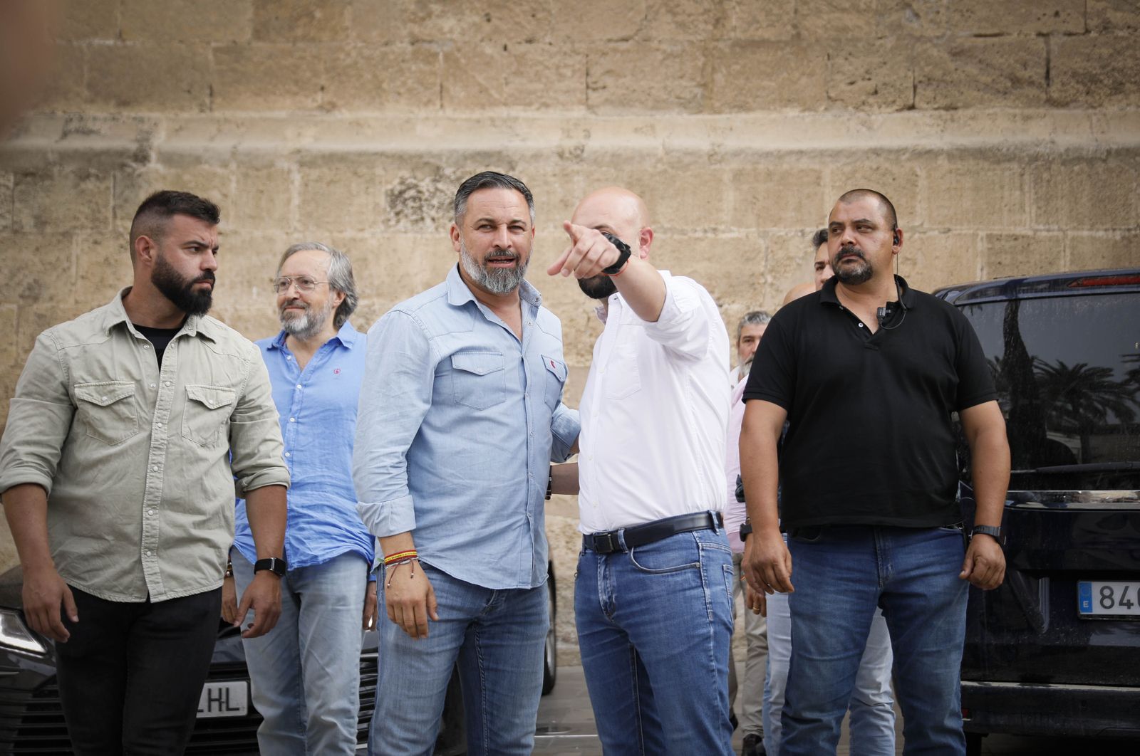 Imágenes de campaña para las elecciones europeas de VOX