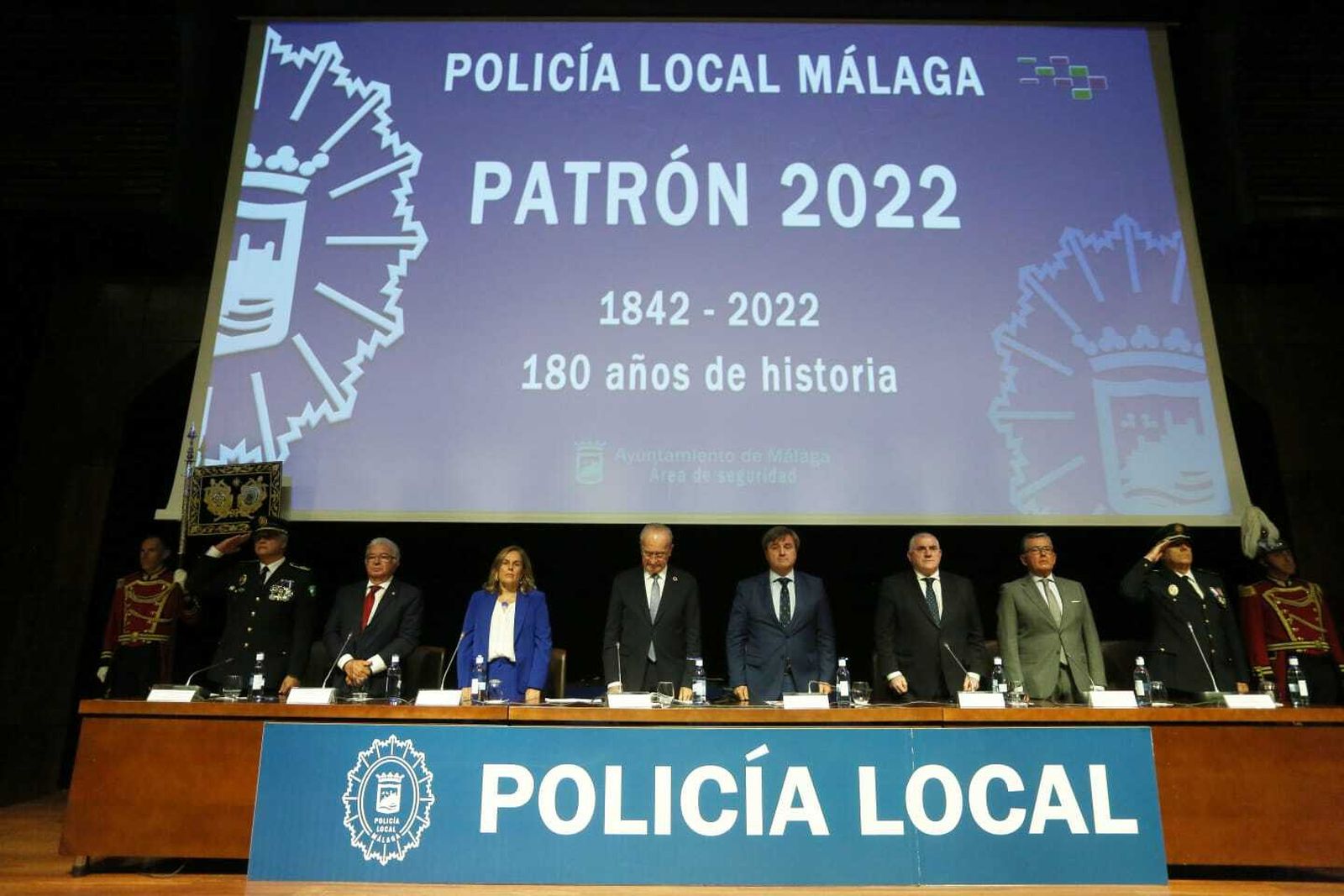 Las imágenes del acto de distinción de agentes de la Policía Local de Málaga en el día de su patrón