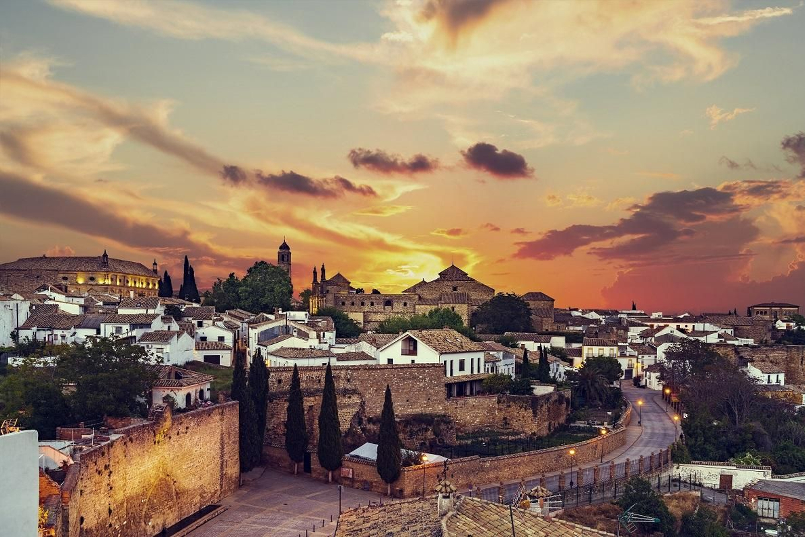 Úbeda es uno de los tres pueblos destacados en esta lista de Traveler. Úbeda es uno de los tres pueblos destacados en esta lista de Traveler.