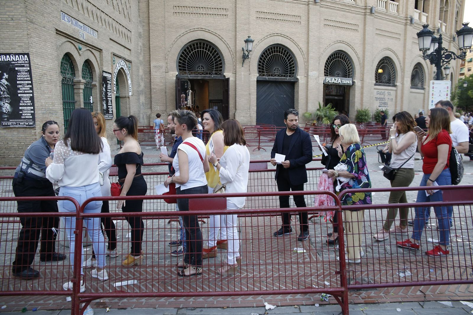 Izal cancela su concierto en la Plaza de Toros de Granada tras un informe desfavorable de la Junta
