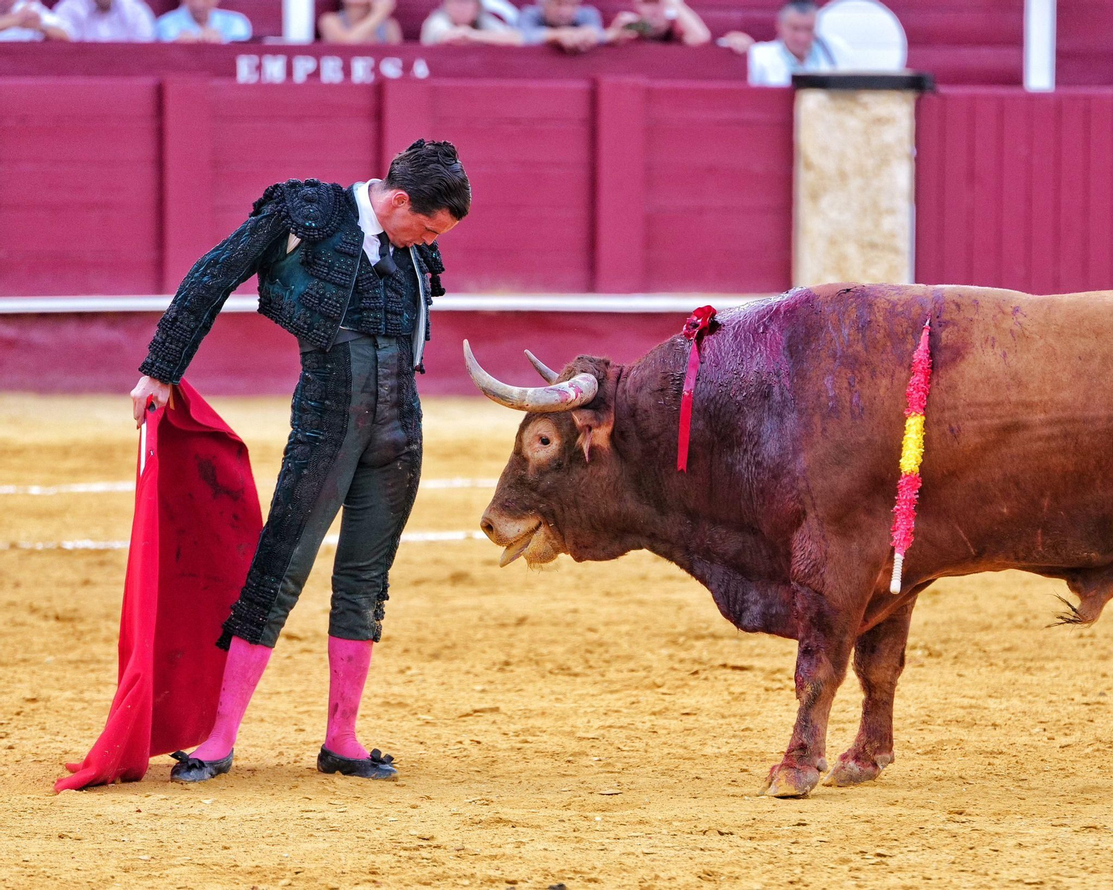 David Galván reaparece en Málaga sin suerte con la espada
