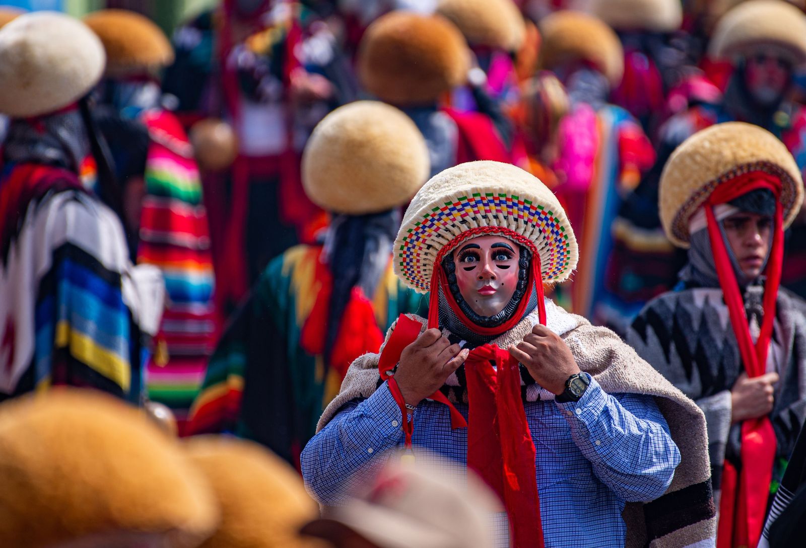 La Danza del Parachicos en honor al Señor de Esquilpas en Chiapas