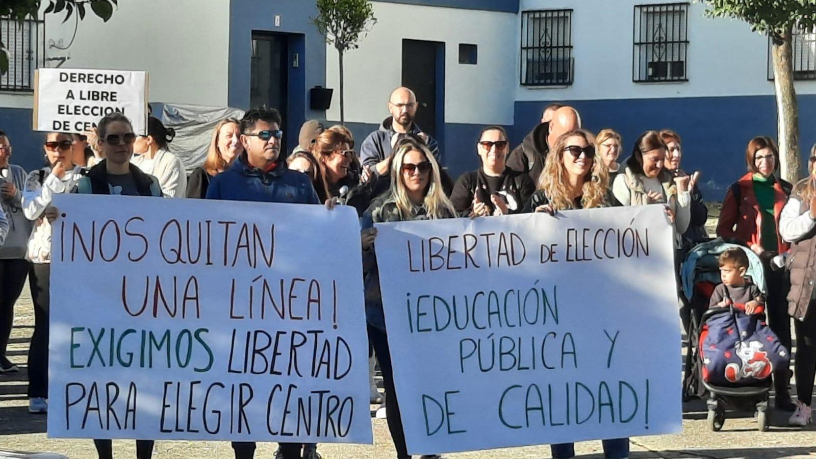 Una imagen de la concentración del Manuel de Falla.
