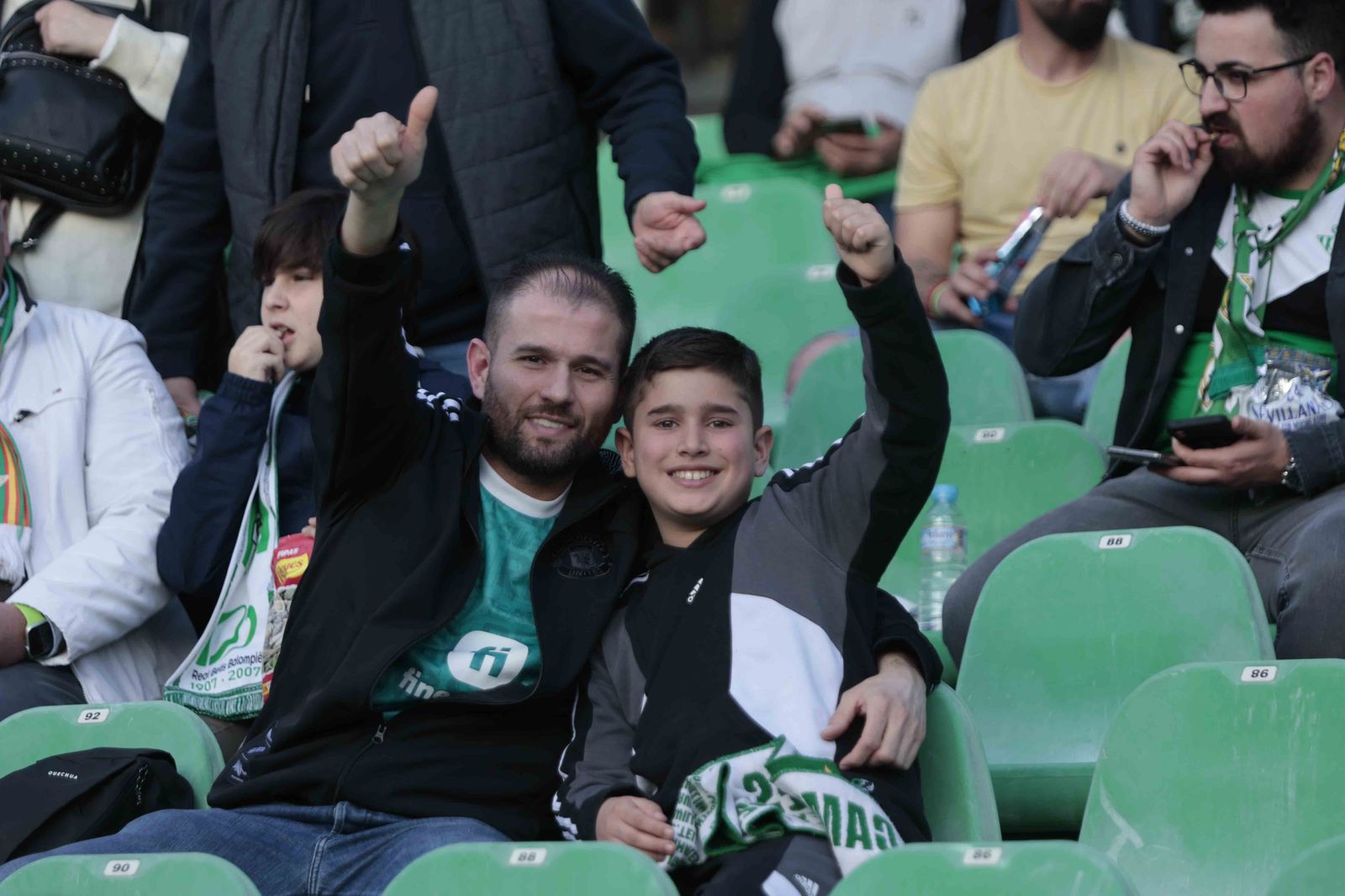 Búscate en las gradas del Villamarín