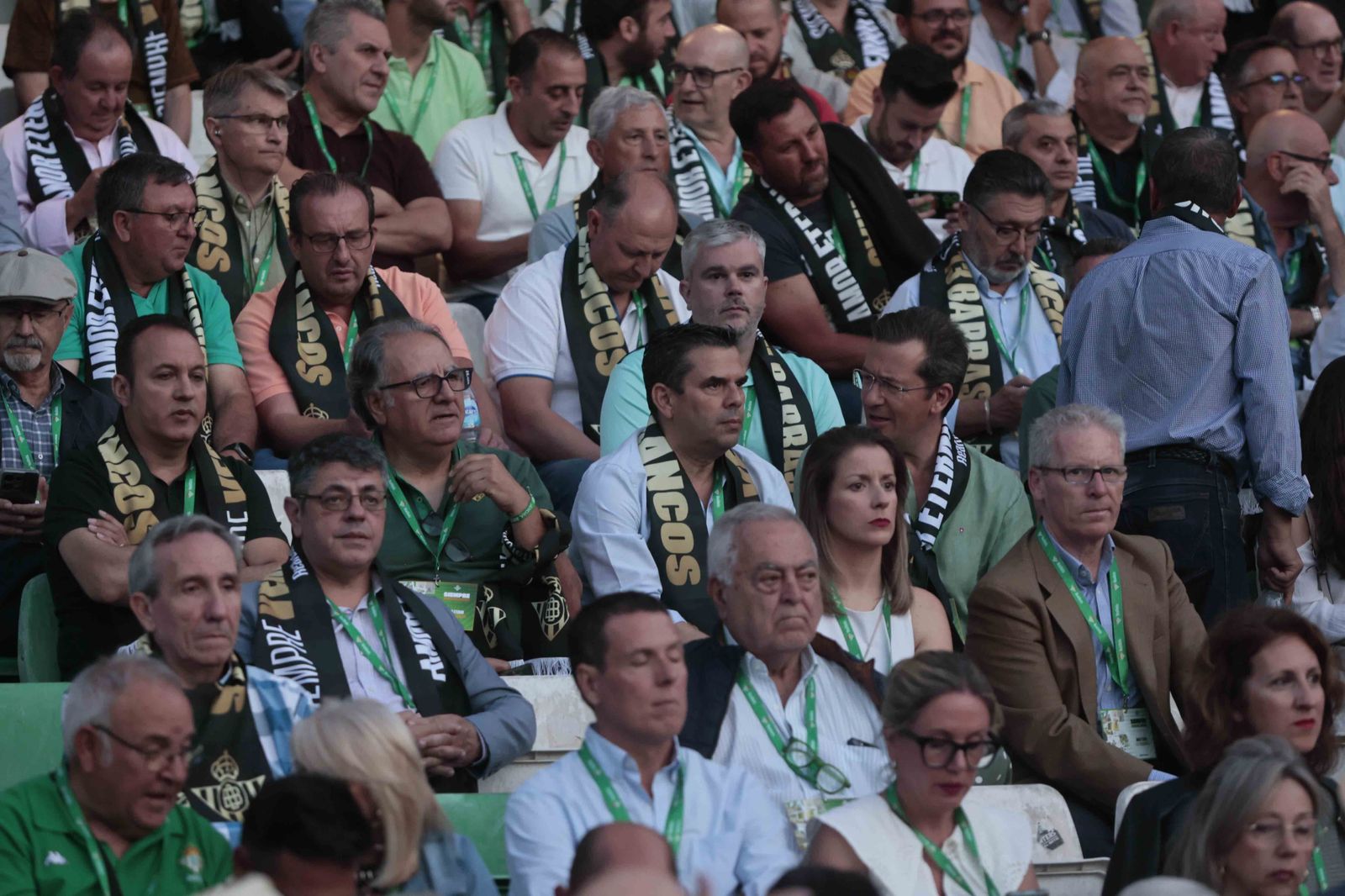 Búscate en el acto Siempre Verdiblancos