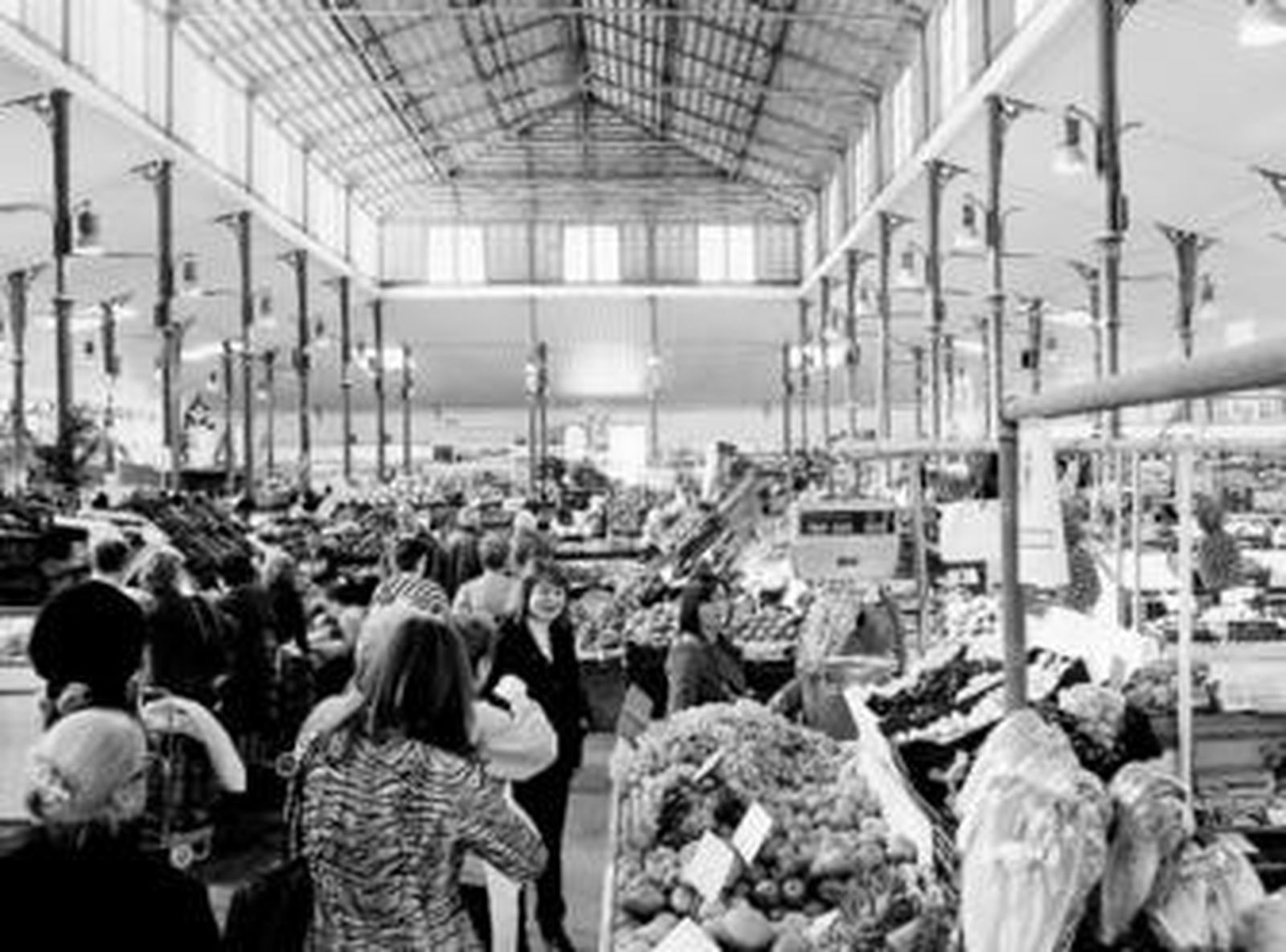 Vista de la galería de la primera planta del Mercado Central.