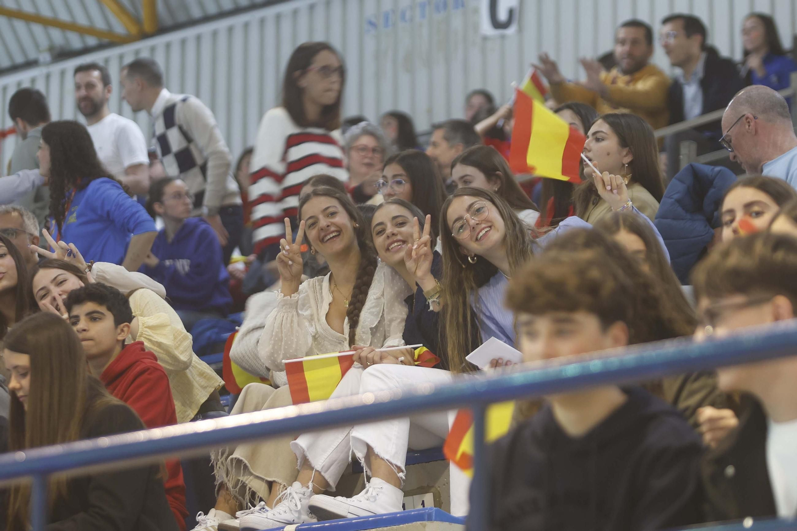 Búscate durante el España - Croacia de balonmano en Algeciras
