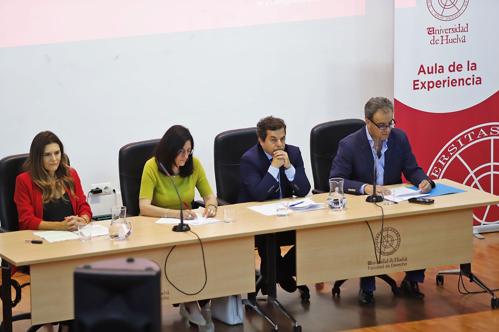 Imágenes de la clausura del curso académico 2022-2023 del Aula de la Experiencia en la Universidad de Huelva