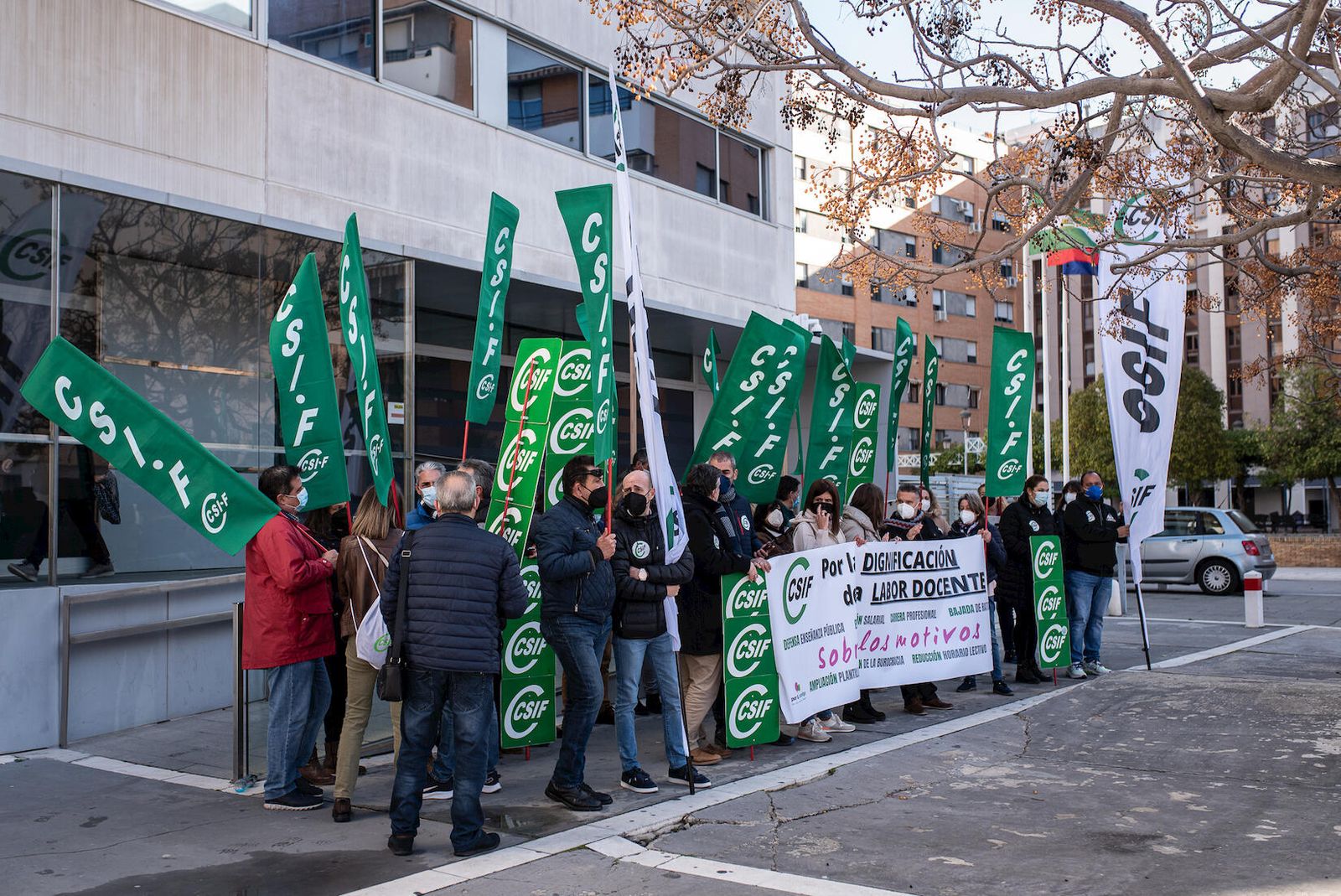 Concentración de CSIF Huelva este lunes 14 ante la Delegación de Educación.