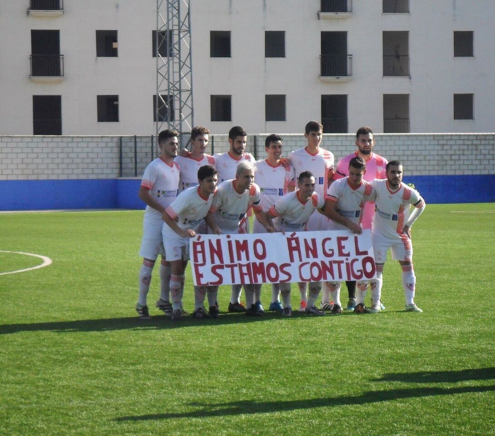 El Cajasol golea y luego se duermeMensaje de apoyo para Ángel