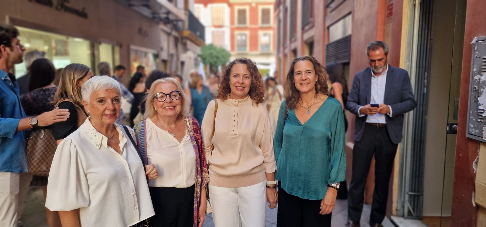 Las cuatro voluntarias de la Orden San Juan de Dios que atenderán a las personas en exclusión que acudan a la tienda solidaria.