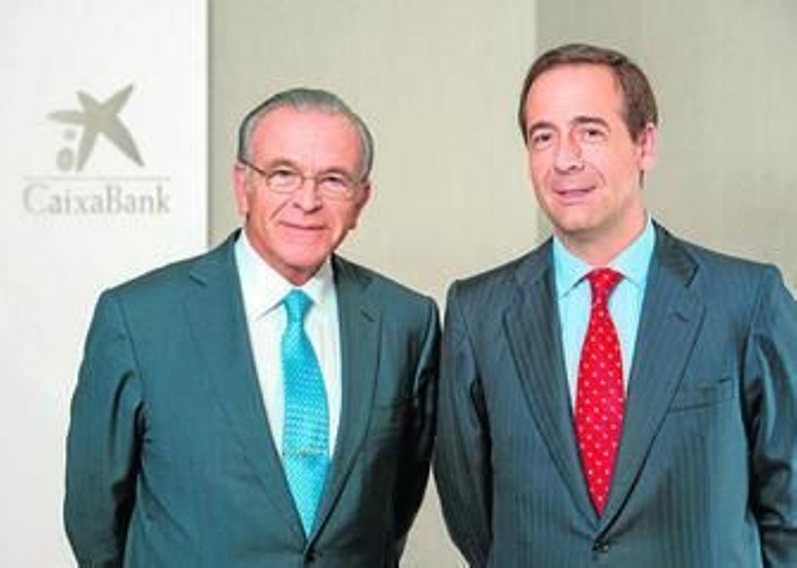 Isidro Fainé, presidente de Caixabank, y Gonzalo Cortázar, consejero delegado.