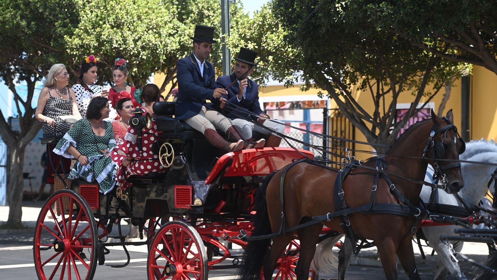 Otro de los carruajes que paseaba este jueves por el Real.