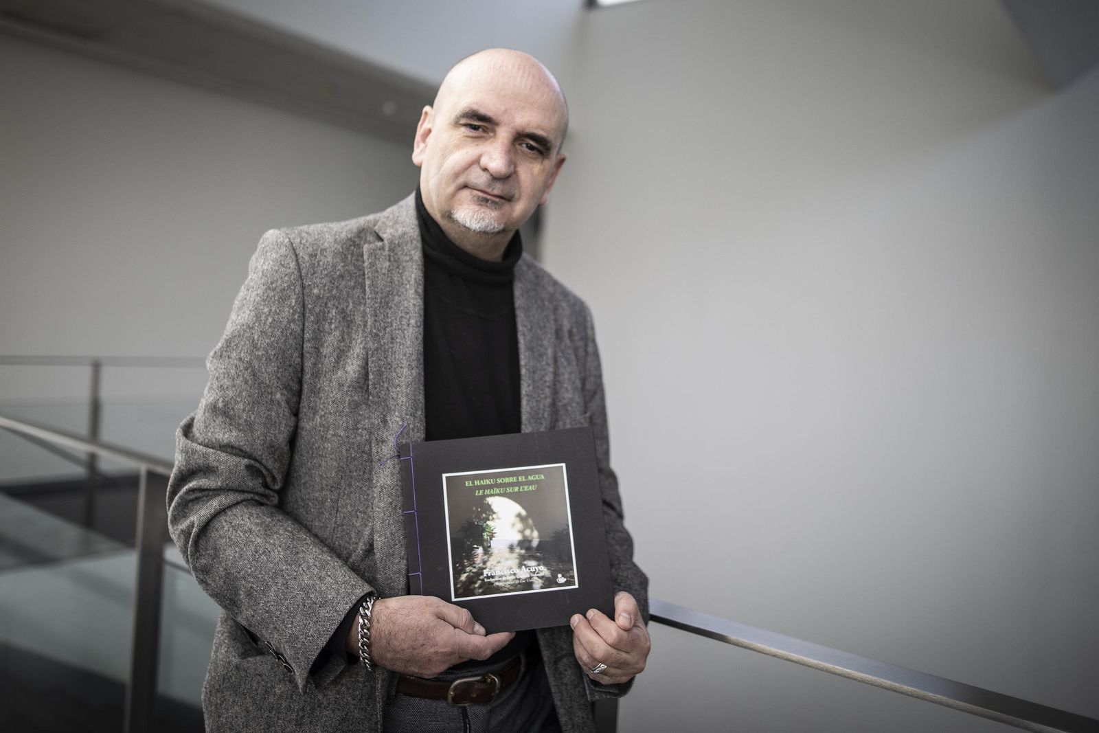 Acuyo regresa al haiku inspirado por el agua