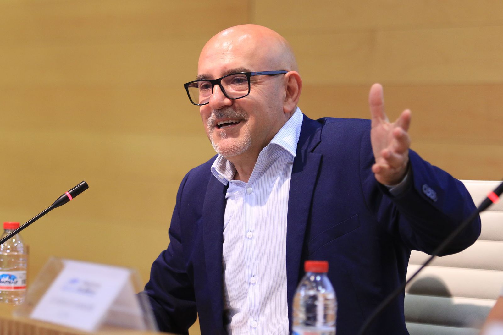 Diario de los Libros, con Fernando J. Múñez y su novela 'Antes se secará al tierra'