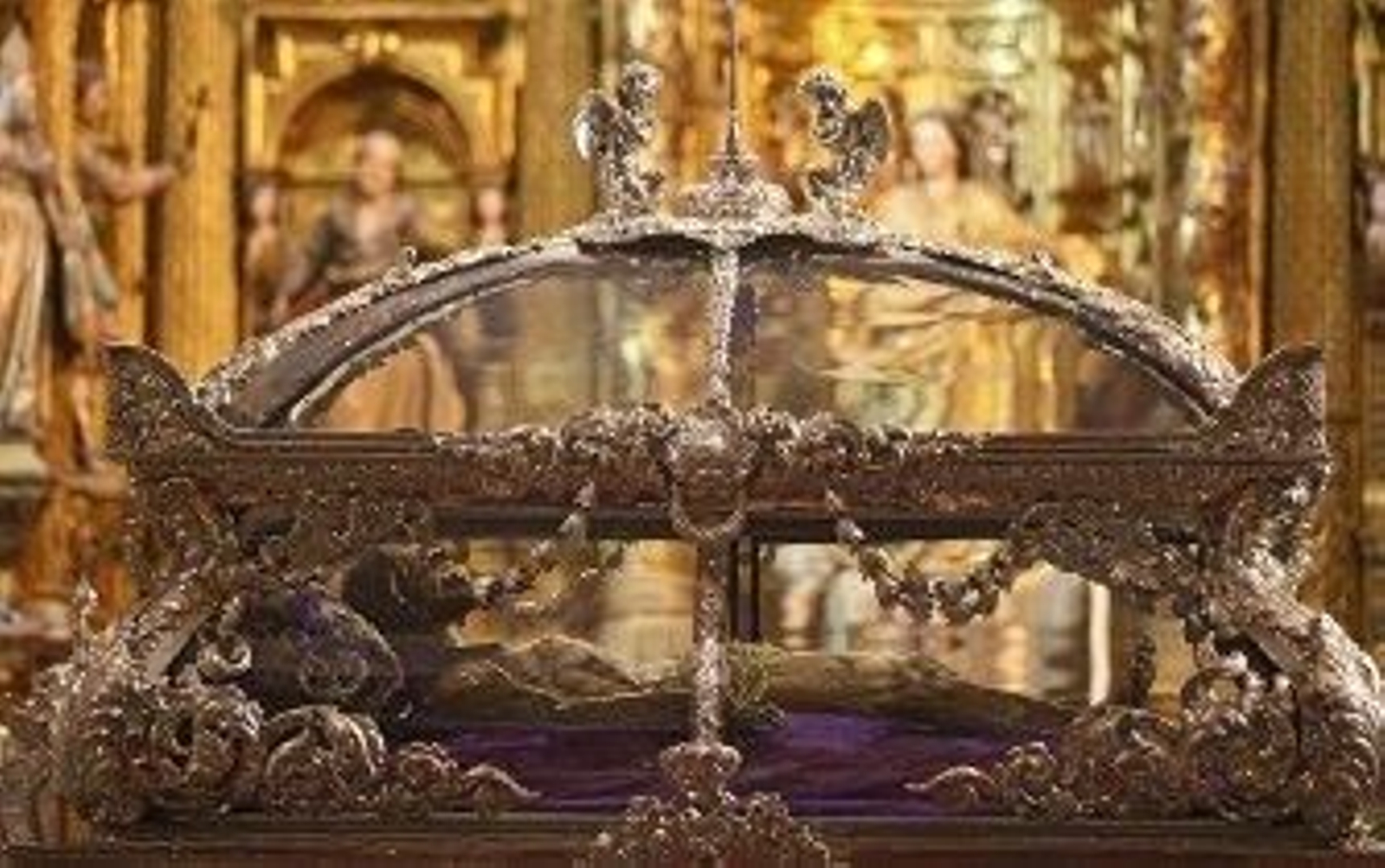 La lluvia amenaza al Santo Entierro