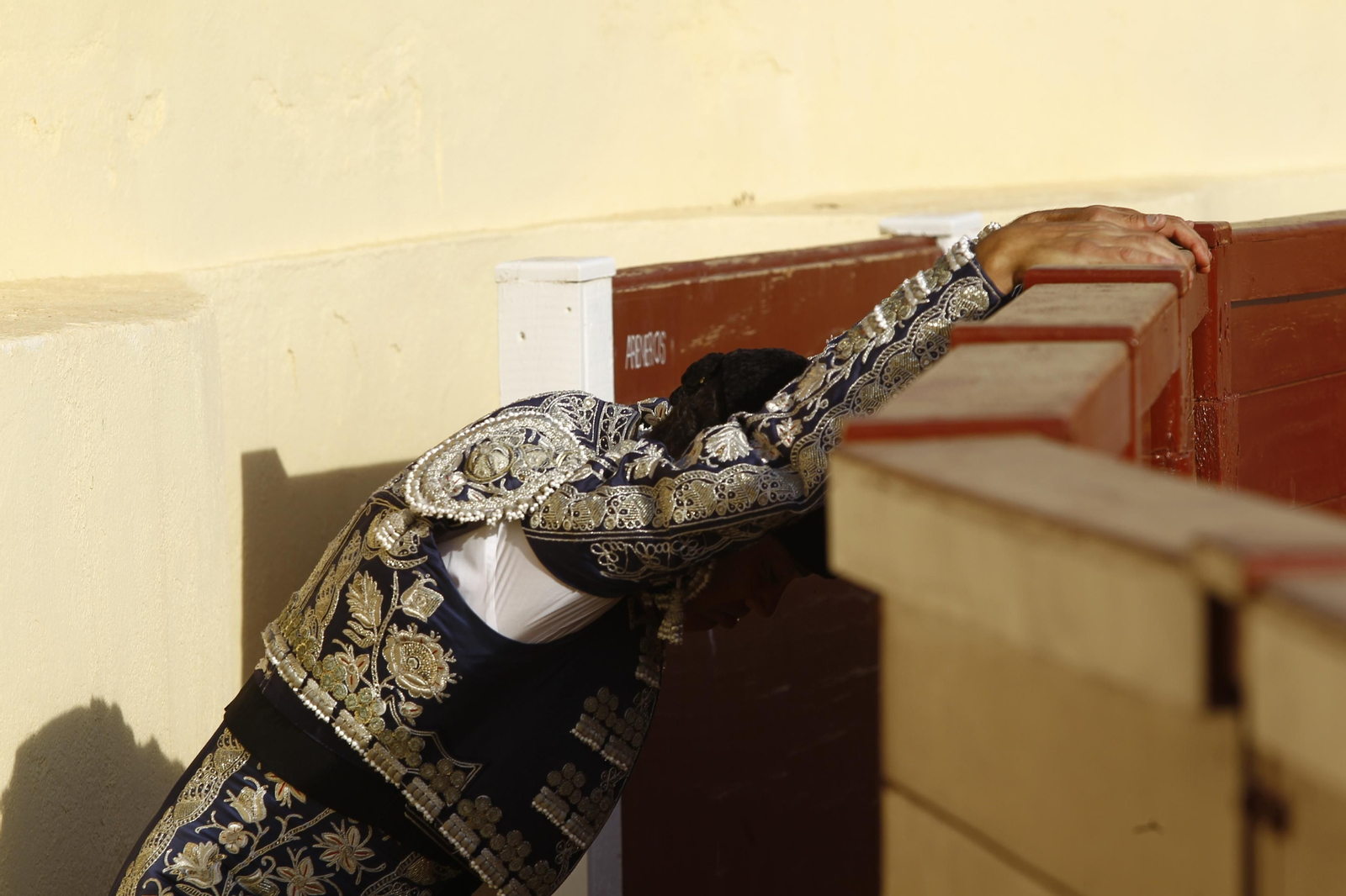 Imágenes de la corrida de toros de la Feria de Vera, con Morante de la Puebla, Emilio de Justo y Pablo Aguado