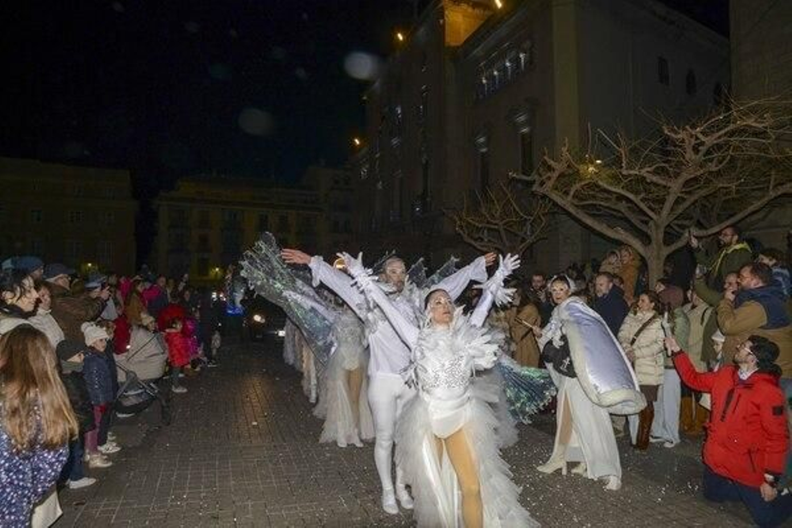 En imágenes: La Cabalga de Reyes de Jaén desata la emoción en sus calles abarrotadas