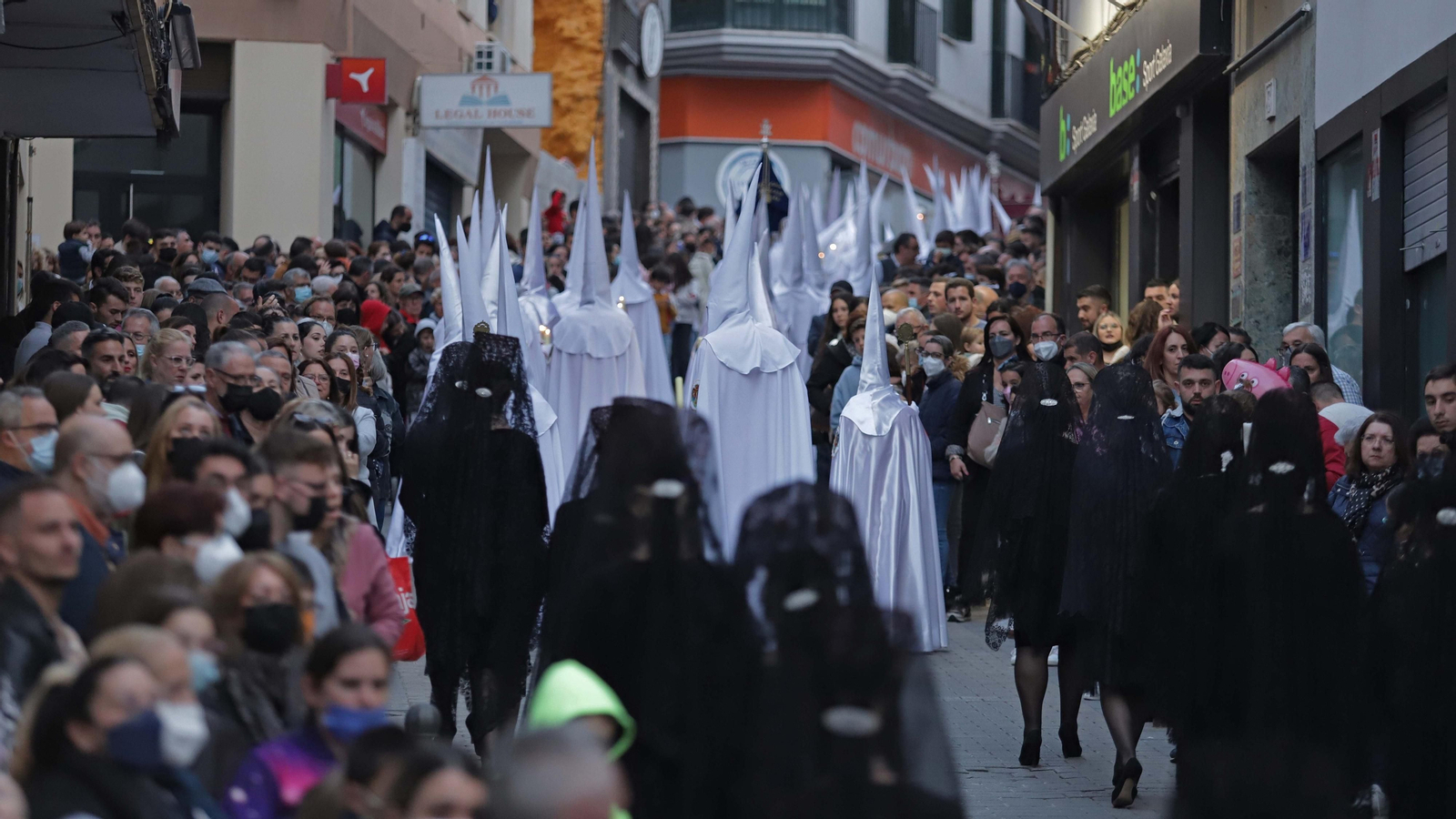 Fotos del Lunes Santo en Algeciras: La Columna y la Legión