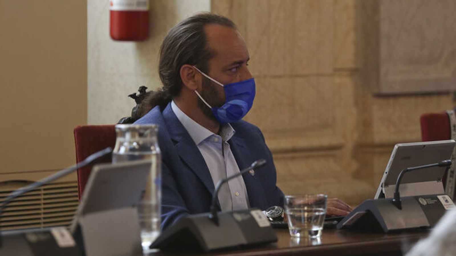 El edil Juan Cassá, en un pleno del Ayuntamiento de Málaga