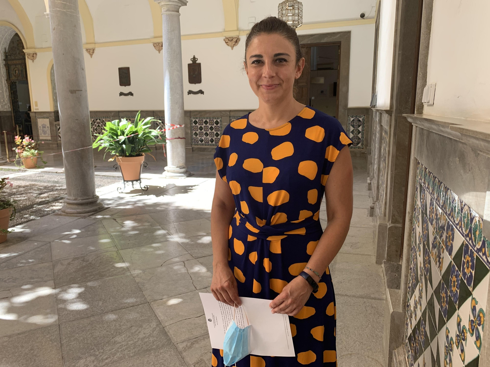 Los vecinos del Sacromonte, molestos por el aislamiento del barrio con el plan asfáltico