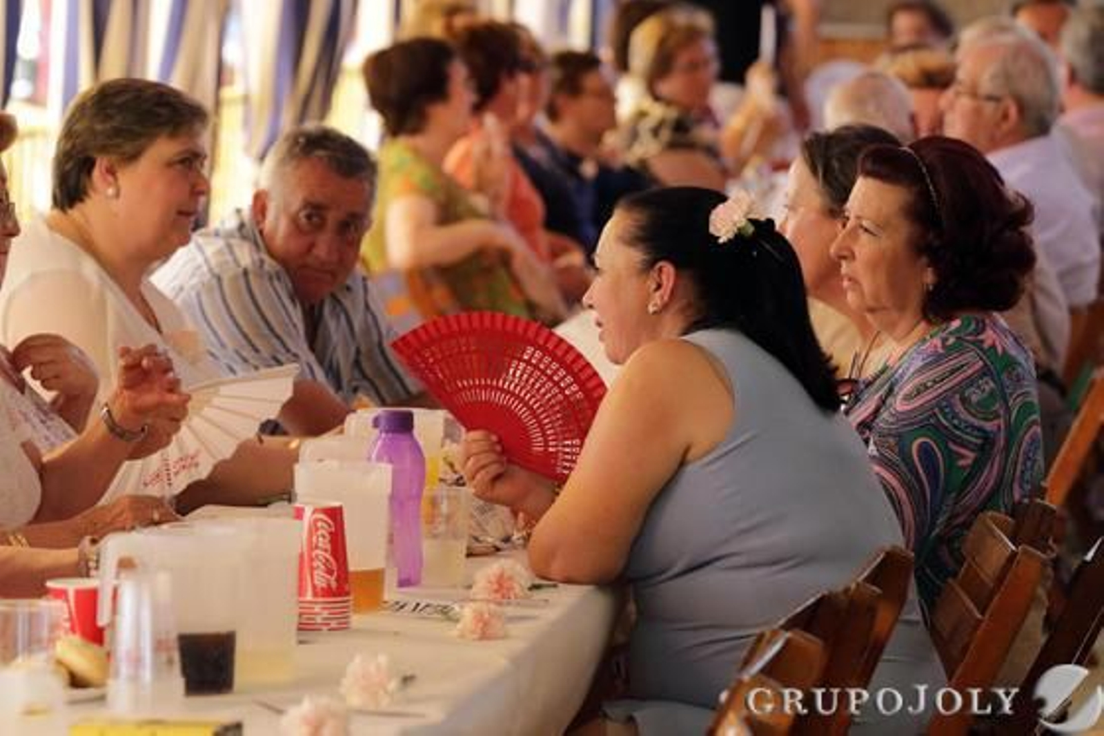 La Caseta de Los Mayores (nº162) abrió ayer sus puertas a mediodía en el tradicional acto que organiza el Consejo Local del Mayor.

Foto: Miguel Angel Gonzalez