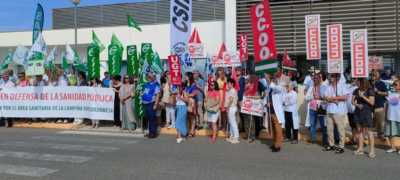 Una protesta de los sindicatos en defensa de la sanidad pública.