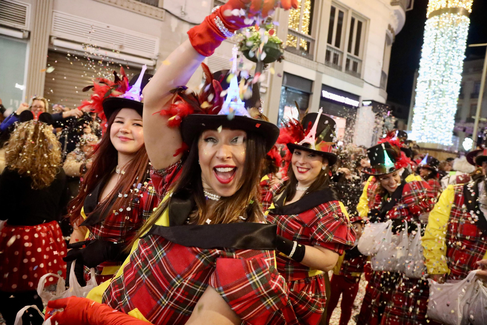 La Batalla de las Flores del Carnaval de Málaga 2024, en fotos