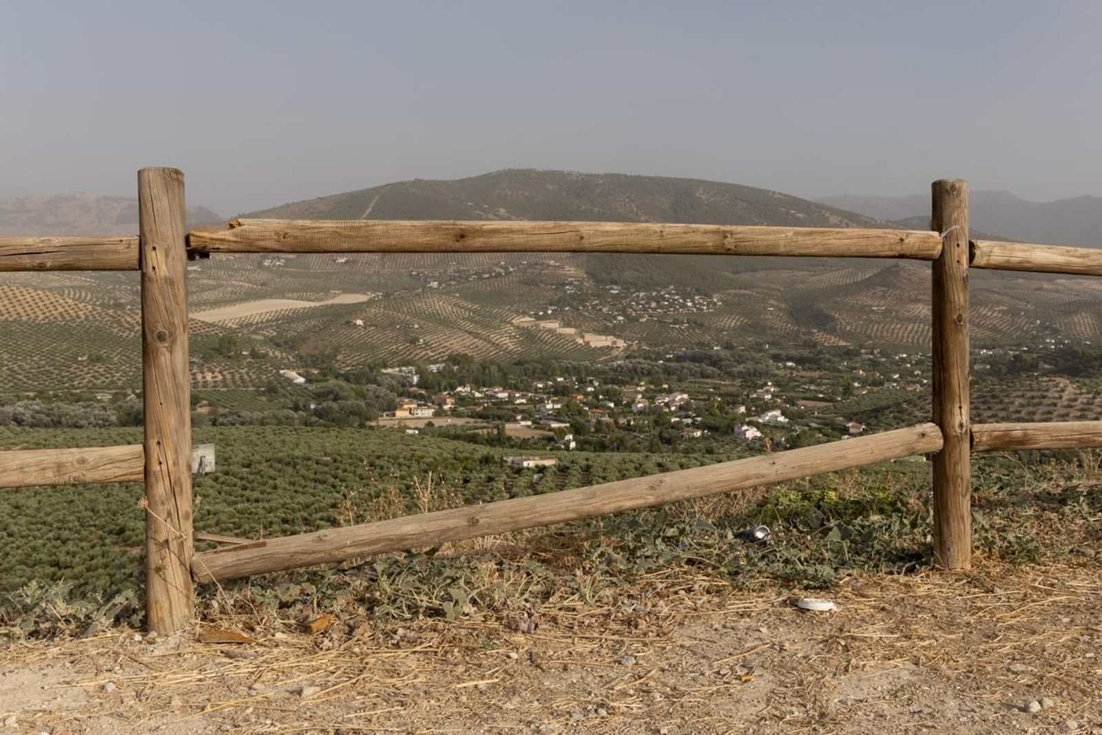 Estado de abandono del parque del Cerro de las Canteras