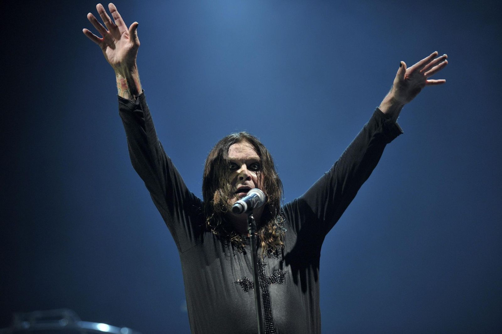 Ozzy Osbourne (76 años) - Leyenda del heavy metal y vocalita de Black Sabbath, falleció de un infarto, y durante sus últimos años había lidiado con el Parkinson