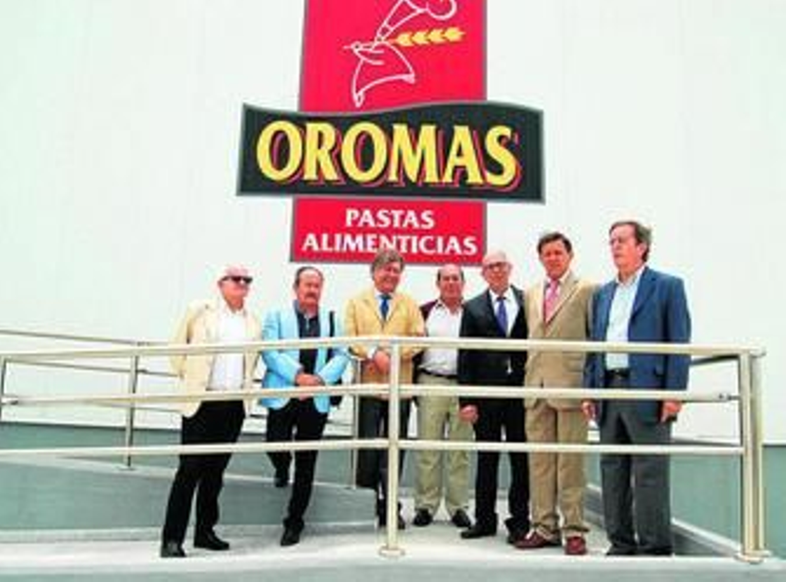 Representantes de la Autoridad Portuaria y de Oromas, durante la visita.