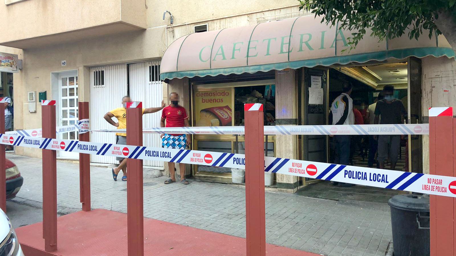 Terraza precintada por la Policía Local ejidense.