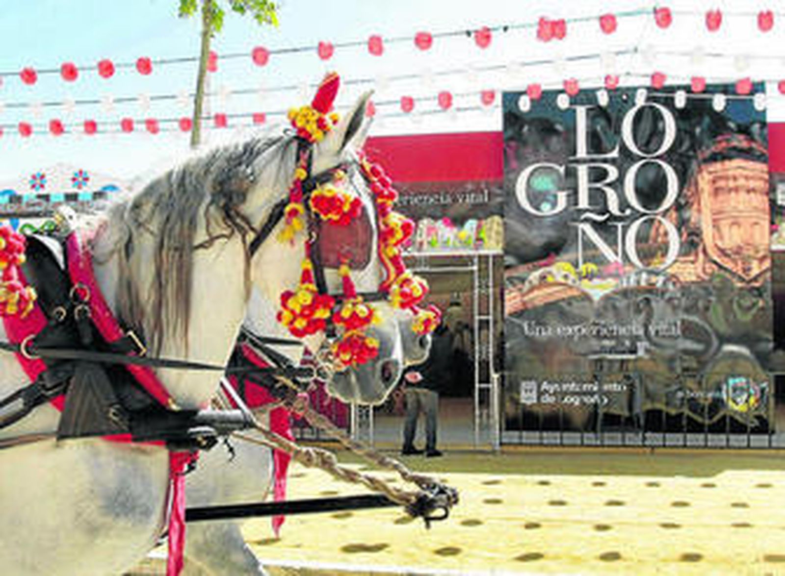 Una vista del exterior de la caseta de Logroño, muy cerca de la caseta municipal.