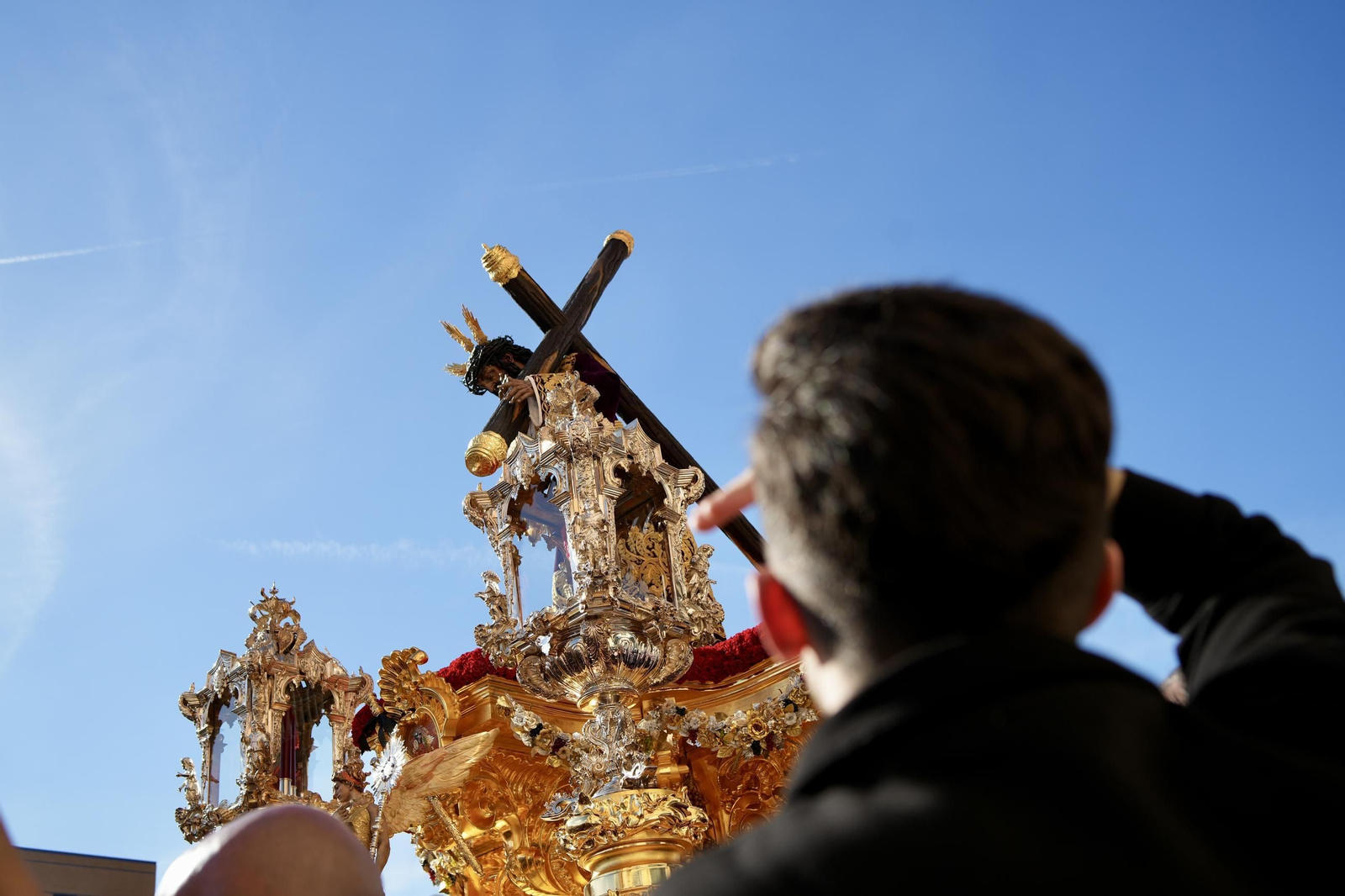 Viñeros en el Jueves Santo en Málaga, en fotos