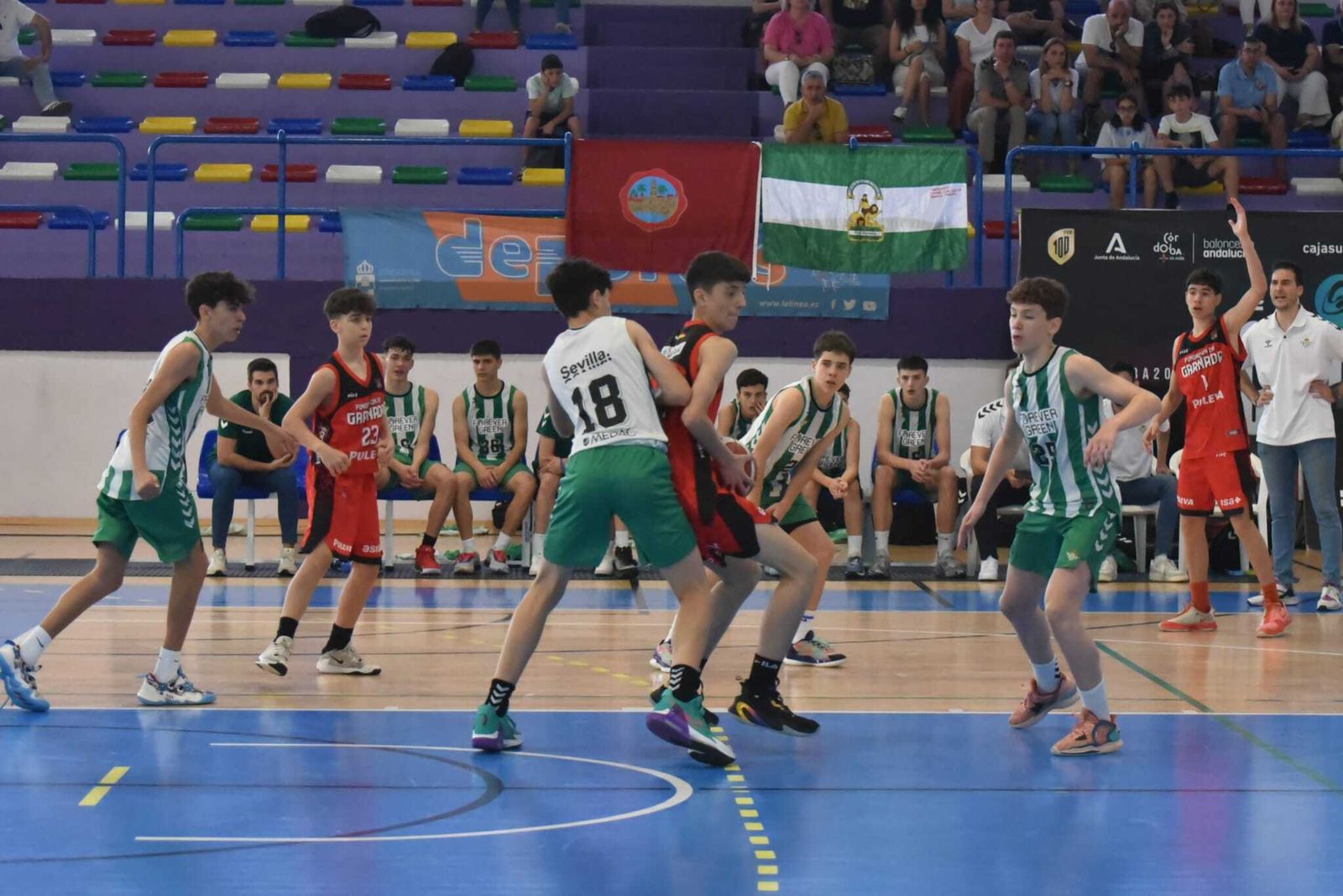Las fotos de las semifinales del Cadeba infantil masculino de La Línea