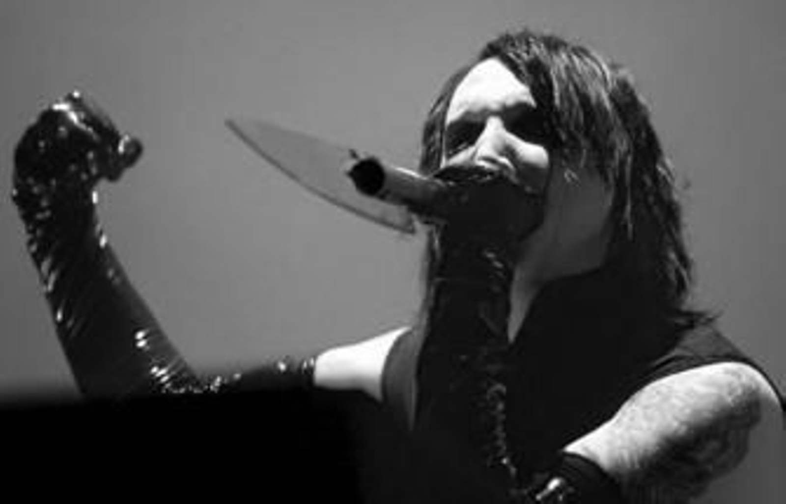 Marilyn Manson posee restos humanos