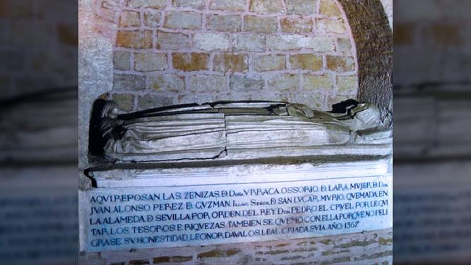 Tumba de doña Urraca Osorio en el monasterio de San Isidoro del Campo