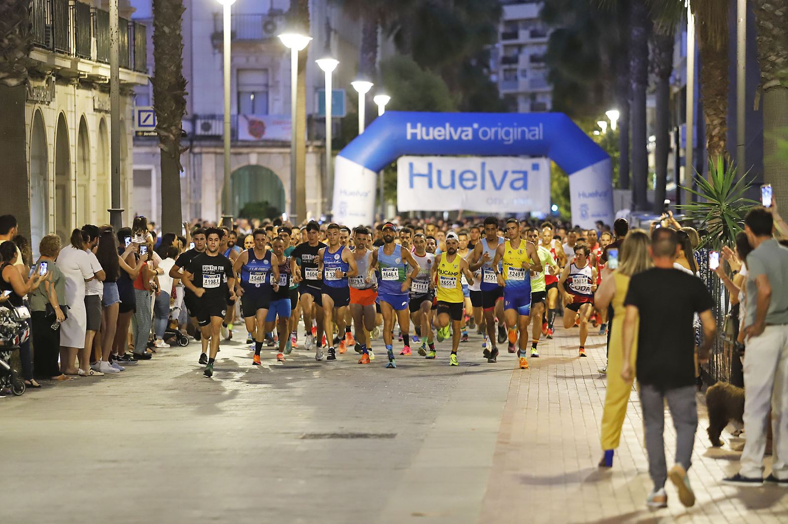 Imágenes de la Carrera Nocturna de Huelva