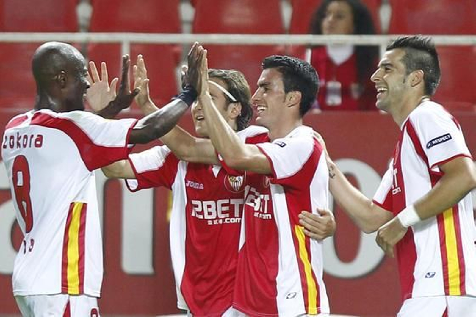 El Sevilla golea al Karpaty (4-0) en el Sánchez Pizjuán. / Antonio Pizarro