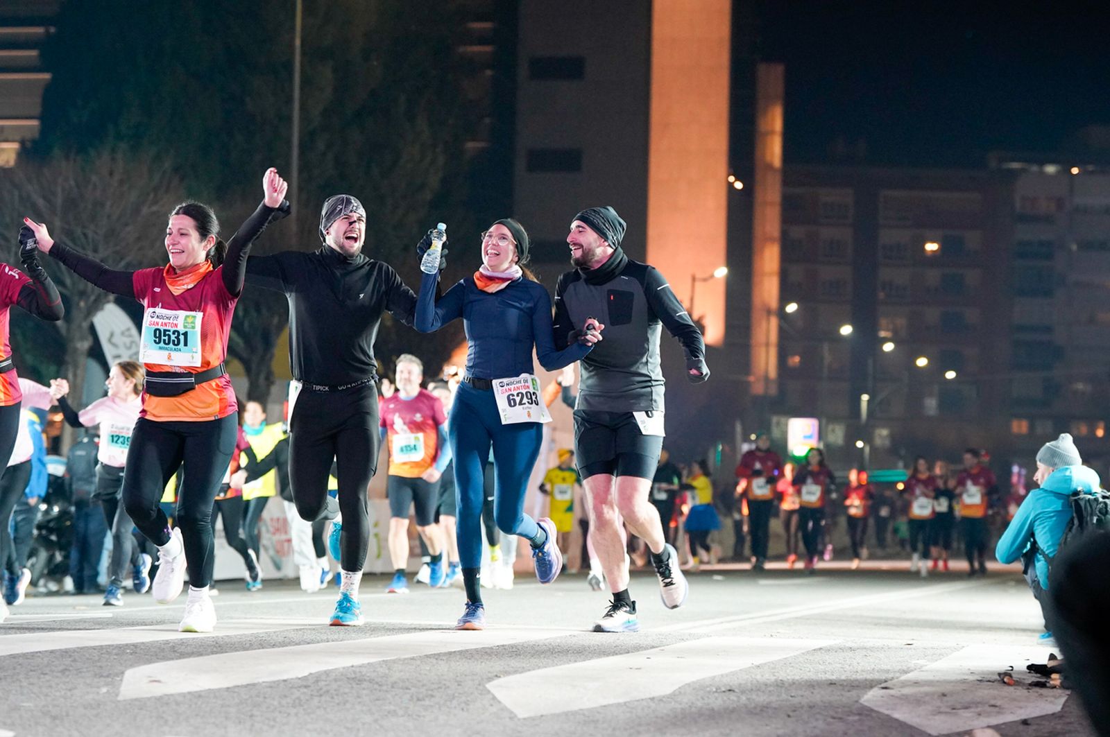 En imágenes: búscate en tu llegada a meta de la Carrera de San Antón 2026 (3)