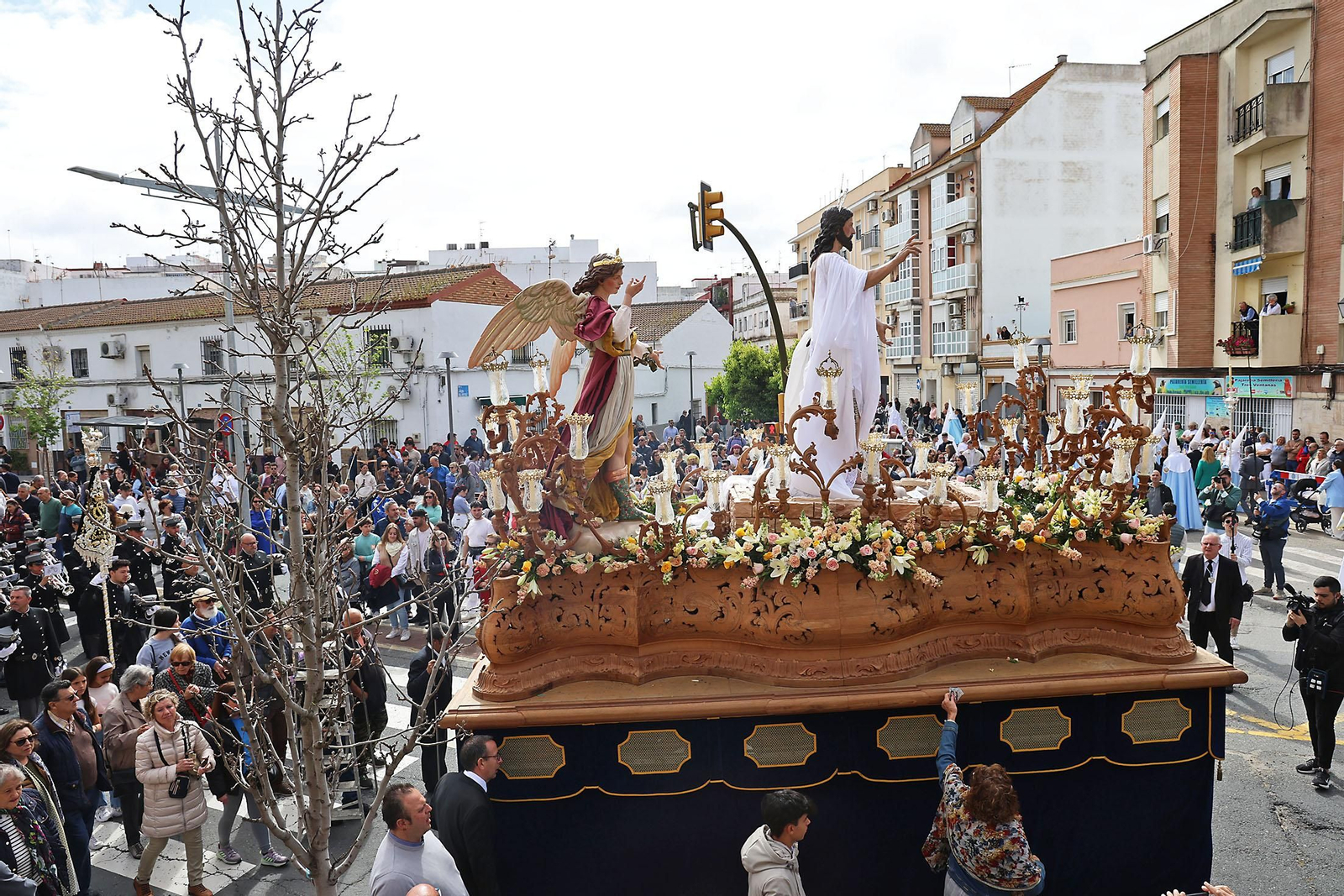 Imágenes de El Resucitado por el barrio de La Hispanidad