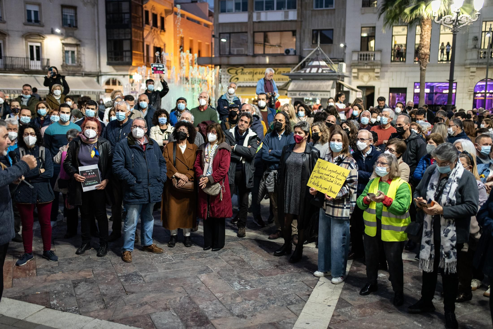 Imágenes de la concentración contra la guerra en Ucrania