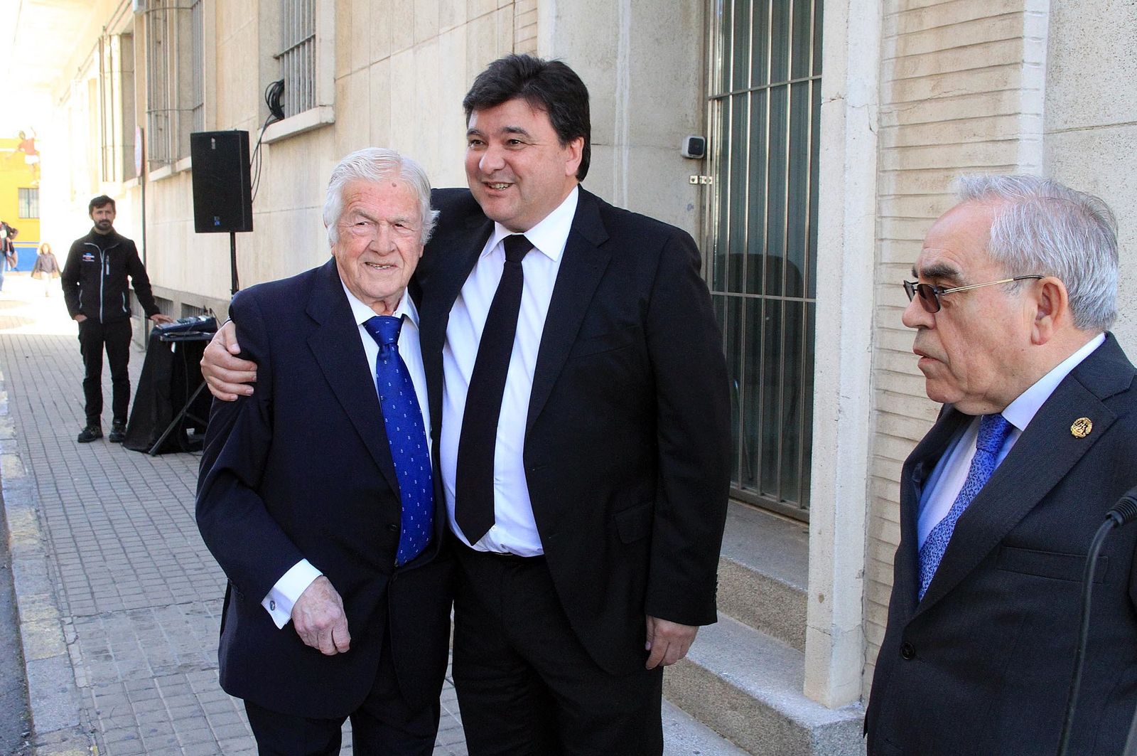 Acto de rotulación de la calle Abogado Juan José Domínguez en imágenes