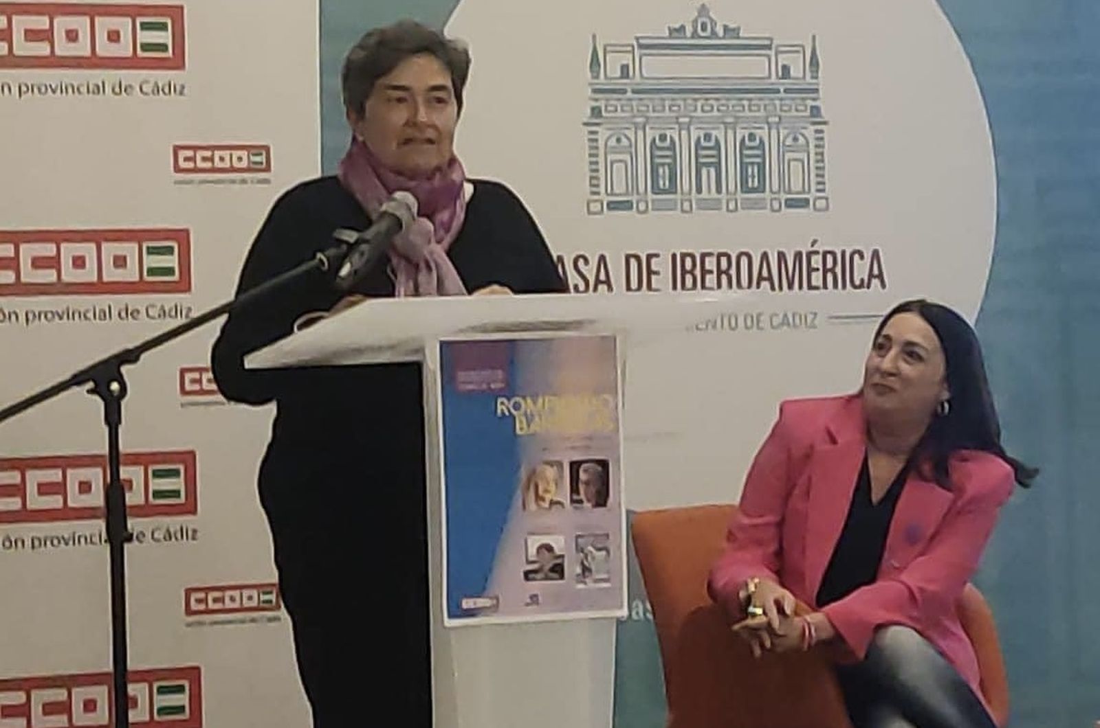Charo Rizo recibe el premio Mercedes Salguero